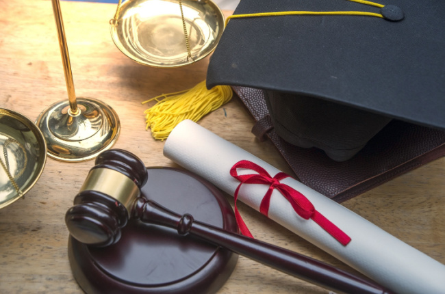 unaccredited-vs-aba-law-1