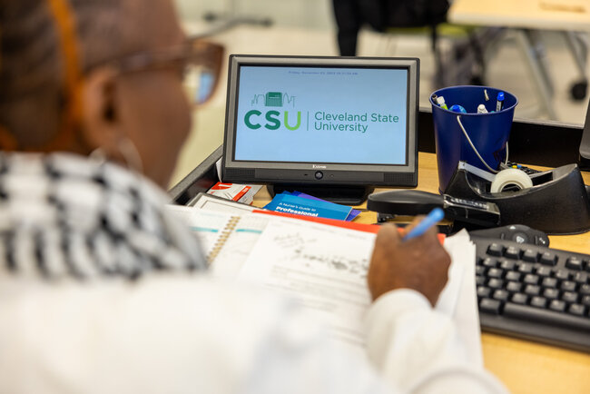 monitor showing CSU logo